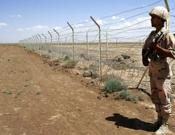 Irán construye un muro en su frontera con Afganistán contra la inmigración clandestina y el narco