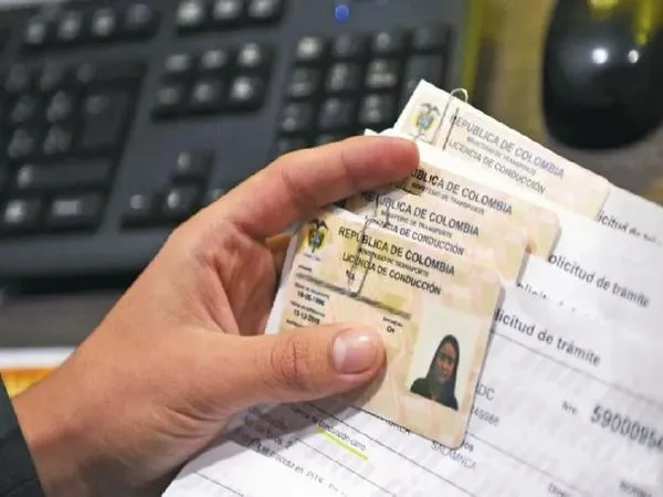 ¿Cómo hacer el cambio de licencia de conducción por mayoría de edad en Bogotá? 