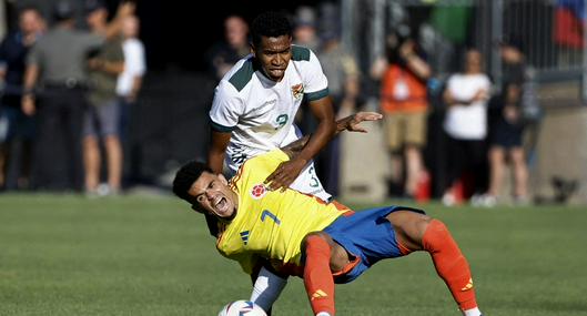 Bolivia hace de todo para ganarle a Colombia.