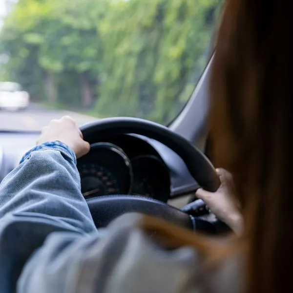 ¿Qué pasa si apaga el carro mientras estaba manejando? 