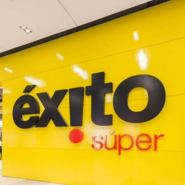 Éxito da descuento del 50 % en tenis para hacer deporte en todas sus tiendas.