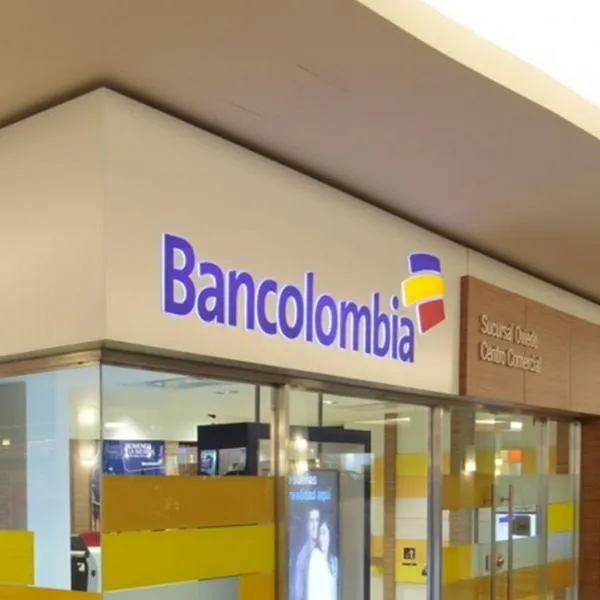 Bancolombia y tarjeta de crédito que vale $ 28.000 por su cuota de manejo
