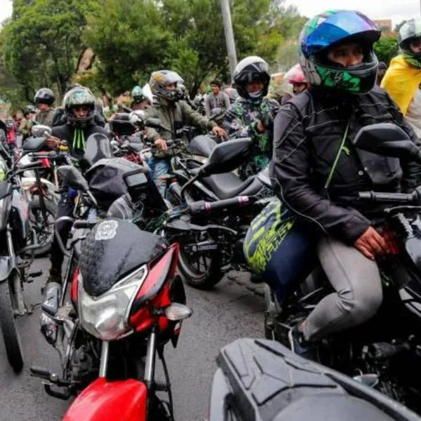 Andi sacó un informe sobre personas que tienen motos en estratos 1, 2 y 3