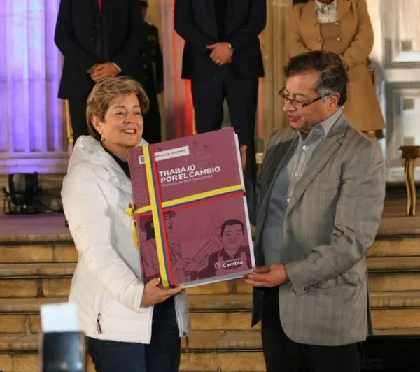 Ministra de Trabajo presenta la reforma laboral