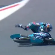 [Video] David Alonso sufrió aparatoso accidente en Moto3; confirman su estado de salud