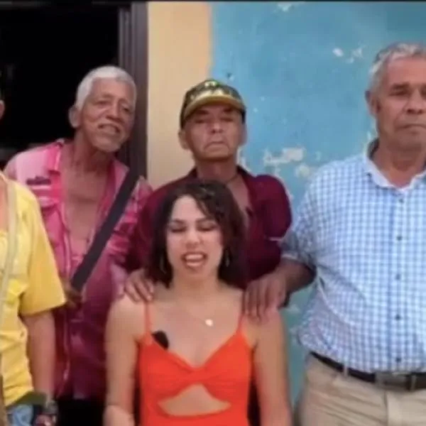 Mujer en Barranquilla tiene 7 maridos pensionados y presume en video viral