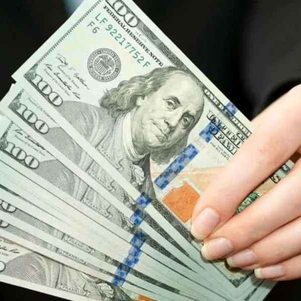 Al alza termina el dólar en Colombia en medio de incertidumbre por acción de Ecopetrol y futuro presupuestal