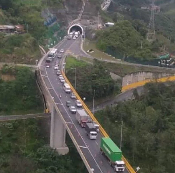 Tragedia en La Línea: accidente grave involucra a una familia entera