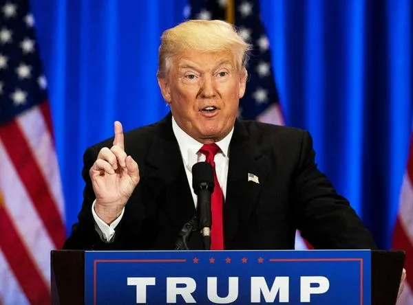 En discurso sobre migrantes, Trump se refiere a Kamala Harris como “discapacitada mental”