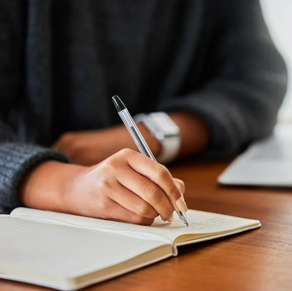 ¿Cuál es la única palabra que se puede pronunciar pero no escribir?