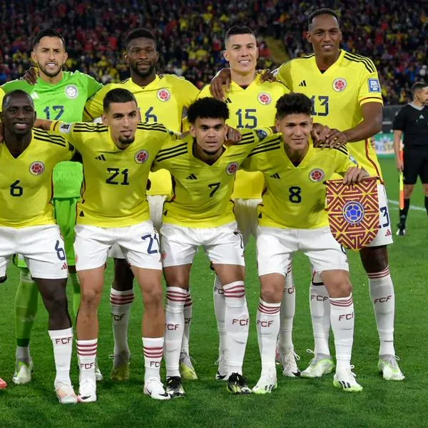 Yerry Mina salió con una dolencia en Parma vs. Cagliari y preocupa en Colombia