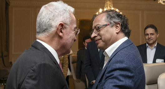 Gustavo Petro también tendría “encrucijada en el alma” como Álvaro Uribe