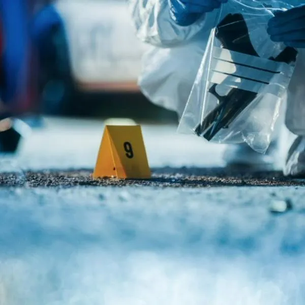 Sicariato en Medellín: hombre y mujer fueron asesinados a tiros en La Alpujara