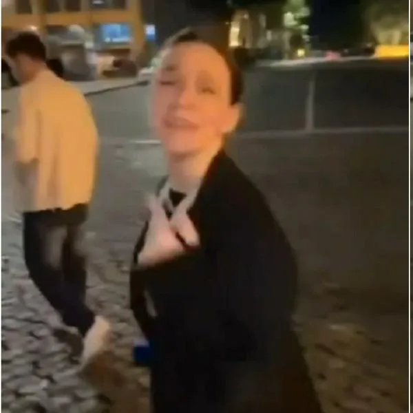 Joven 'influencer' que cayó en una estación de metro y murió al instante: video es viral