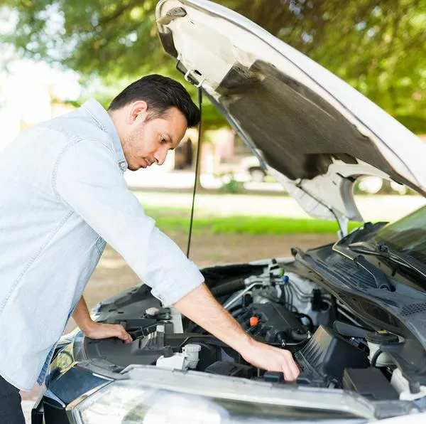 ¿Cómo detectar un ruido molesto en el carro?