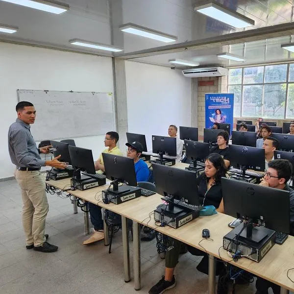 Abren convocatoria de empleo para docentes en el Cesar, La Guajira y Atlántico: así puede postularse