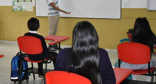 Estudiantes, en nota sobre cómo pedir un cupo en un colegio distrital de Bogotá