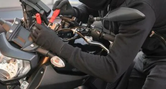 Nueva modalidad de robos en moto en Bogotá: ladrones entran hasta las casas