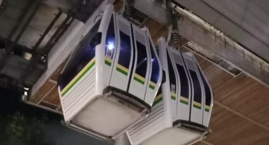 Video del momento exacto en el que cabinas del metrocable de Medellín se estrellan.