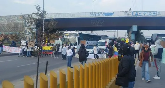 Movilidad en Bogotá hoy: trancón en Autopista Sur por manifestaciones en Soacha