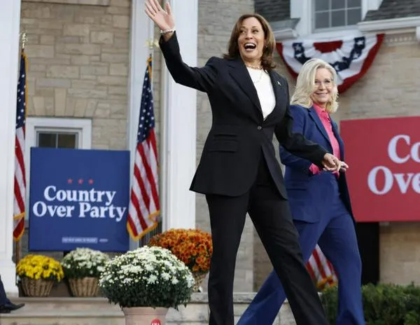 La republicana Liz Cheney da su apoyo a Kamala Harris en su mitin de Wisconsin