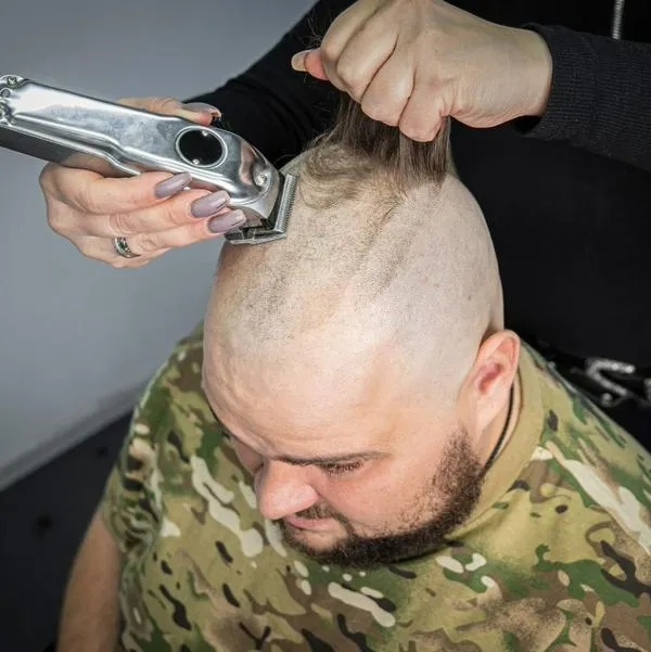 ¿Por qué los militares en Colombia usan cabello corto? Pocos pueden usar bigote 