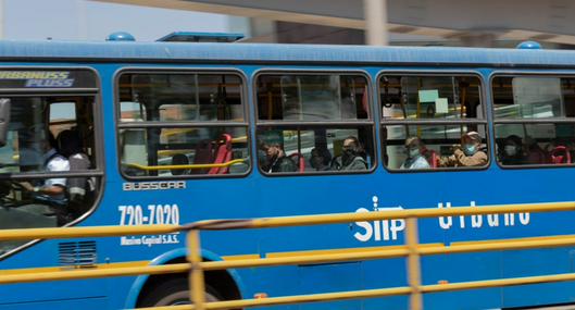 Robo en SITP de Bogotá: mujer dice que se salvó orando y atrapó a ladrones