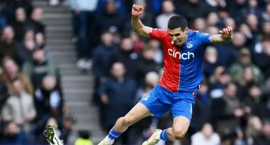 Daniel Muñoz salió lesionado del Crystal Palace vs. Liverpool y es duda para Selección Colombia.