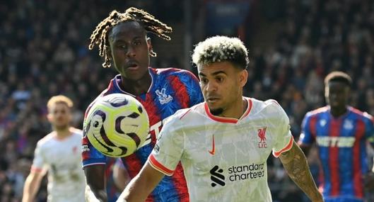 Luis Díaz, pocos minutos en Liverpool 1-0 Crystal Palace, antes de unirse a Selección Colombia