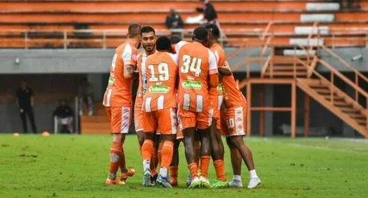 Futbolista de Envigado estaría metido en apuestas, según Javier Hernández Bonnet