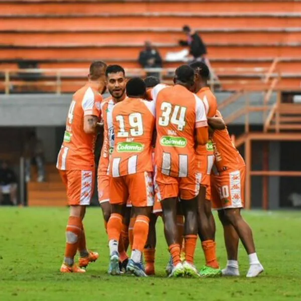 Futbolista de Envigado estaría metido en apuestas, según Javier Hernández Bonnet