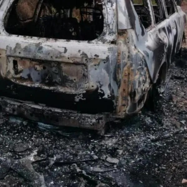 Camioneta de la UNP fue incinerada por grupos armados para robarla en el Cauca