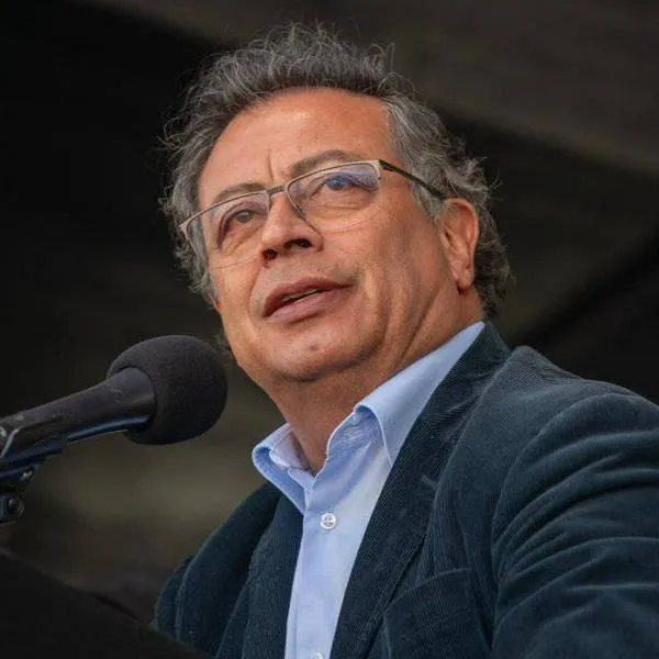 Petro llamó a votantes a protestar rechazando investigación de CNE a su campaña