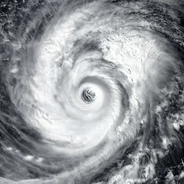 Huracán Milton se acerca peligrosamente a Florida: autoridades advierten riesgo de tornados