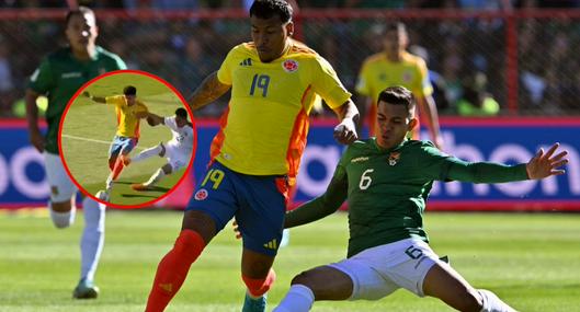 Bolivia vs Colombia: Héctor Cuellar lesionó a Roger Martínez; jugada Luis Díaz