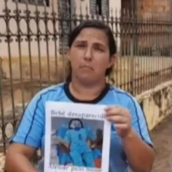 Mujer se casó con muñeco de trapo y denunció secuestro de hijo Marcelinho
