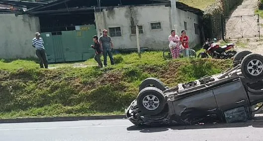 Accidente hoy en Bogotá - Tunja dejó una persona muerta tras volcamiento