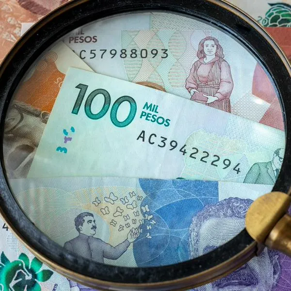 Imagen que ilustra el dinero que se guarda en fondos de pensiones e inversiones en Colombia. 