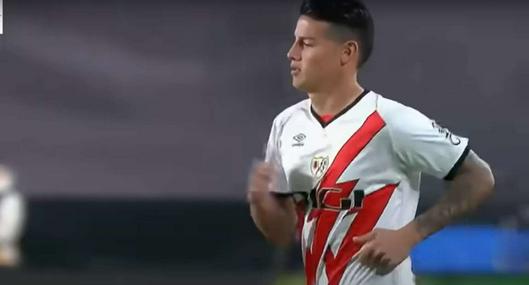 Foto de James Rodríguez, en nota de cómo es el colombiano en el vestuario de Rayo Vallecano, reveló compañero suyo