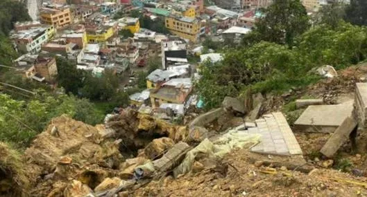 El barrio Santa Cecilia, del norte de Bogotá, tiene un gran problema porque las familias viven con temor a un derrumbe y 25 han recibido orden de evacuar. 