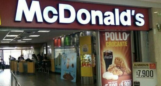 Muestran cómo quedó el primer local de McDonald's que abrió en Colombia. Fue en 1995 y en la apertura hubo bendición y largas filas. 