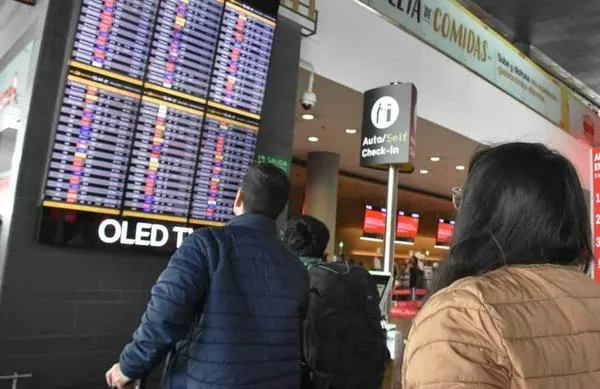 Pedir la factura electrónica en compra de tiquetes aéreos en Colombia: Por esto es clave