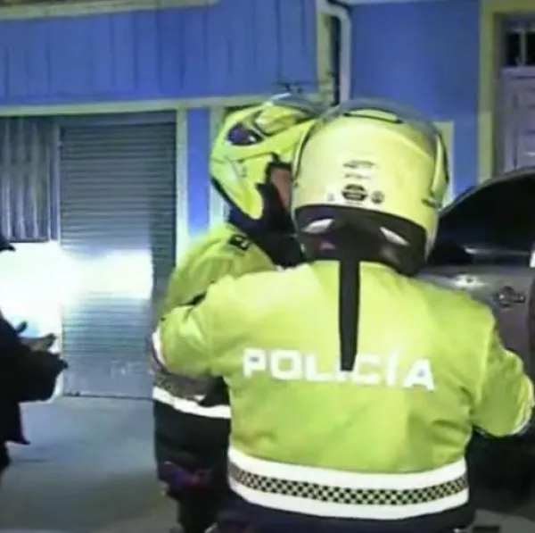 Balacera en el sur de Bogotá: Policía enfrentó a ladrones por camioneta que se iba a robar en Bosa. Uno de los delincuentes quedó herido. 