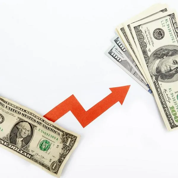 Así quedó el precio del dólar hoy 16 de octubre de 2024 en Colombia: valor tocó los $ 4.280 y pegó susto a compradores. Acá, todos los detalles.