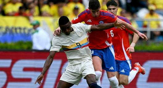 Jhon Córdoba y el castigo que deberá pagar con Colombia luego de partido contra Chile