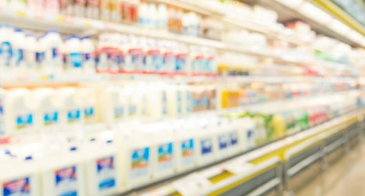 Leche en Colombia sigue en crisis y consumo cayó 15 litros en 2 años y medio