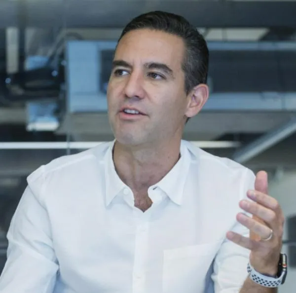 David Vélez, a propósito de lo que dijo sobre por qué no le quiere dar todo a sus hijos: video