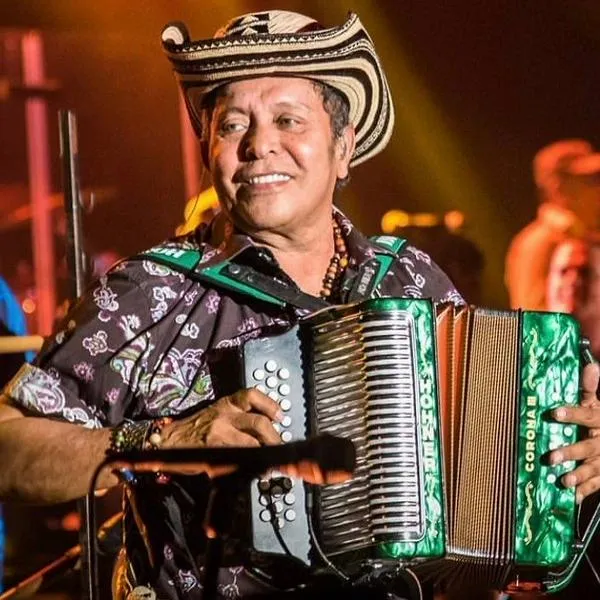 Acordeonero Egidio Cuadrado,que ha trabajado con Carlos Vives, está en cuidados intensivos