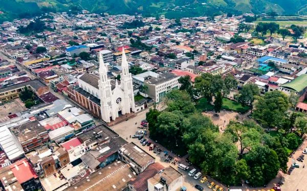 El atacante habría esperado a que su víctima le diera la espalda para sacar una navaja y atacarla.