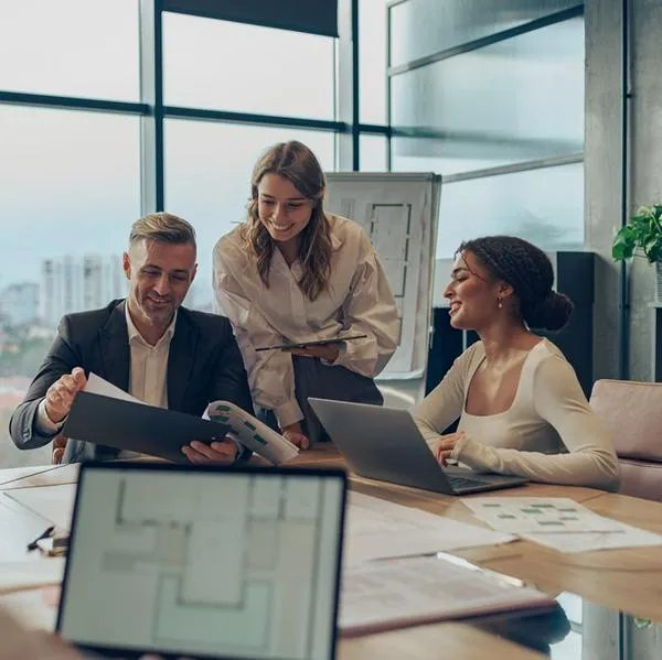 Empresas y semana laboral de 4 días con beneficio, según estudio reciente